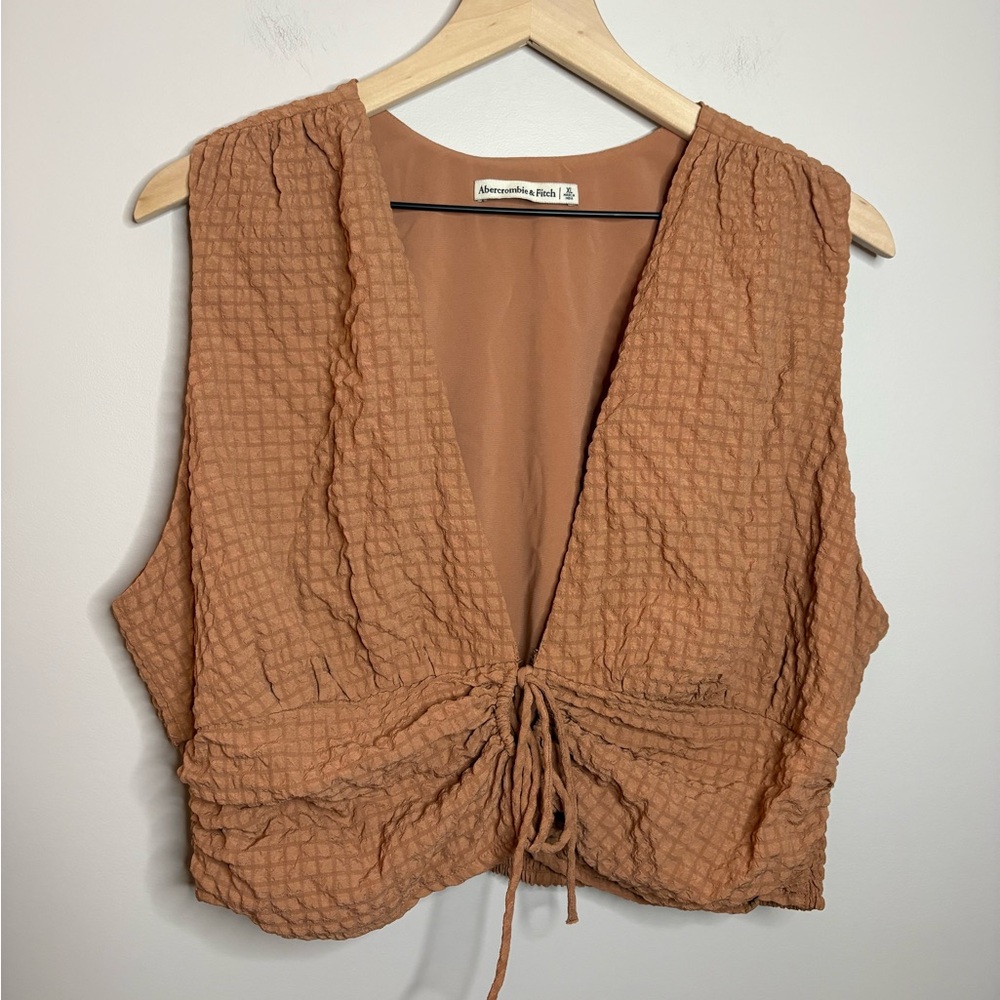 Women’s Abercrombie & Fitch sleeveless top w/tie front closure size XL